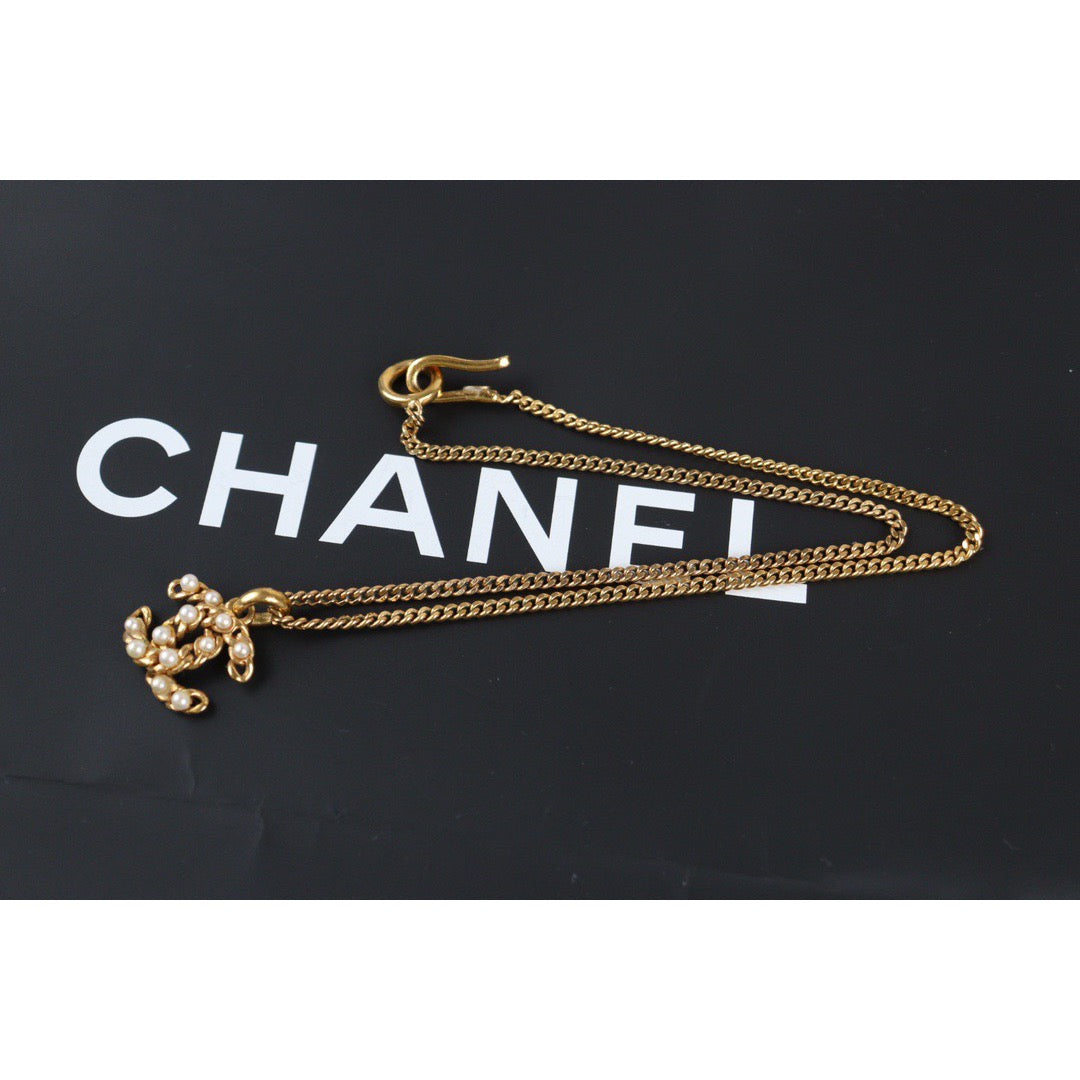 Rank A ｜ CHANEL Coco Pearl 18k Gold Plated Necklace｜23071909