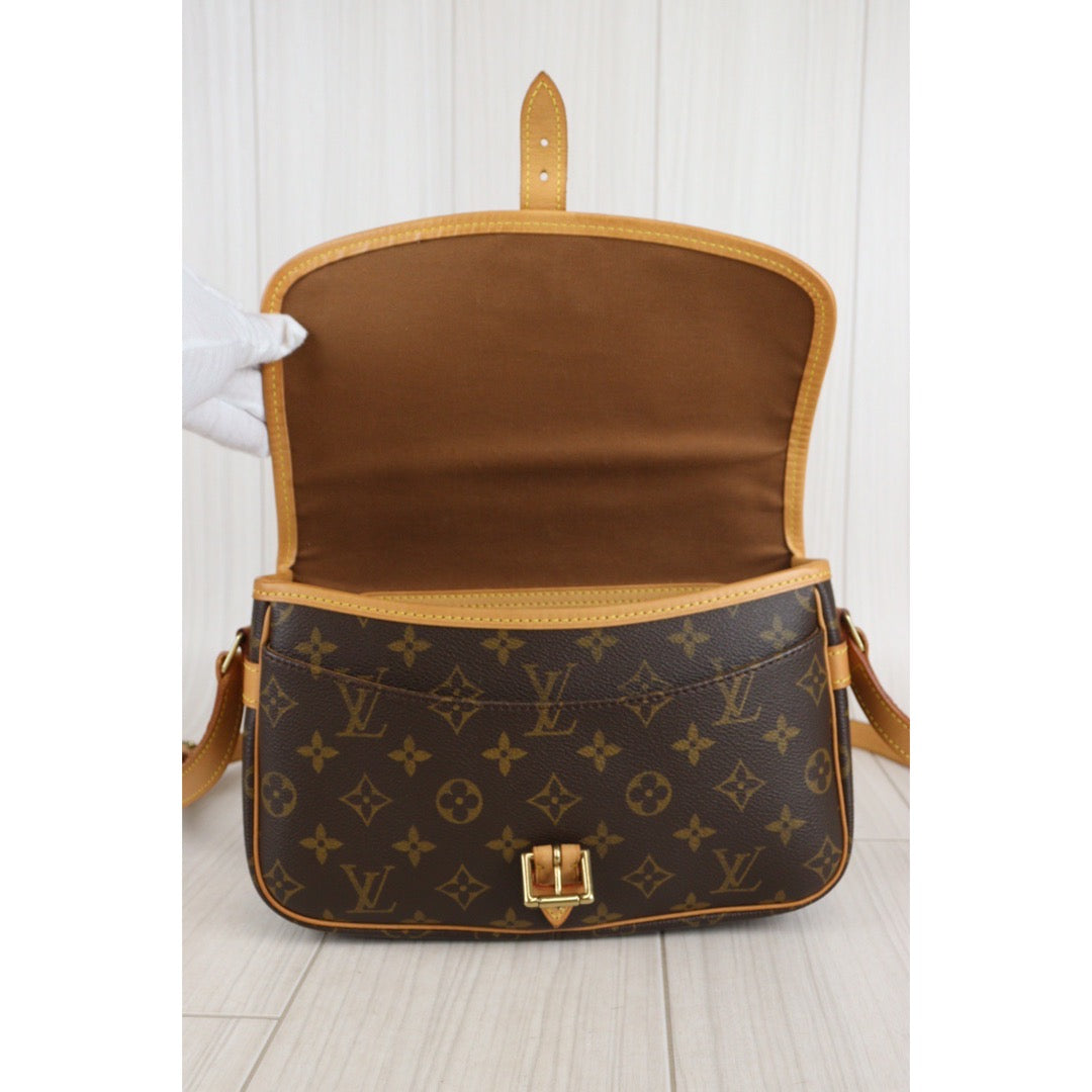 Rank A ｜LV Monogram Sologne ShoulderBag｜23060803