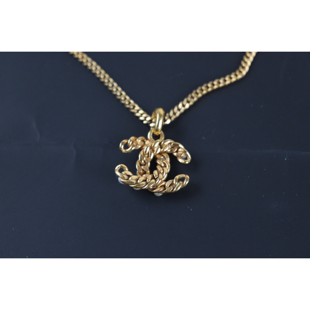 Rank A ｜ CHANEL Coco Pearl 18k Gold Plated Necklace｜23071909