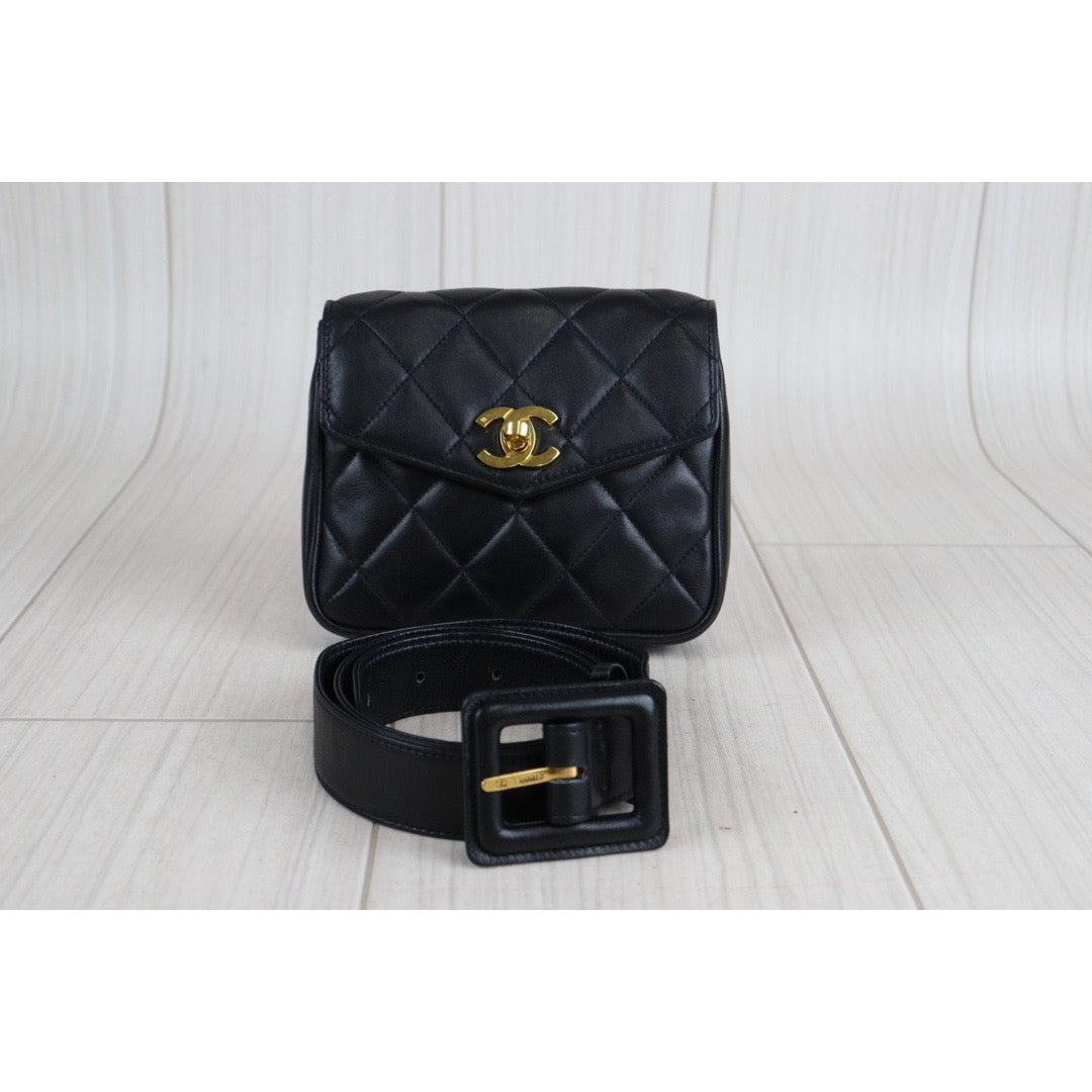 Rank AB ｜CHANEL Matrasse Lambskin Waist Bag ｜V23061702