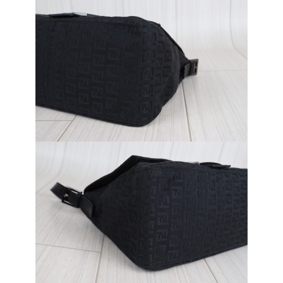 Rank A｜ FENDI Baguette Shoulder Bag Black ｜V23062957