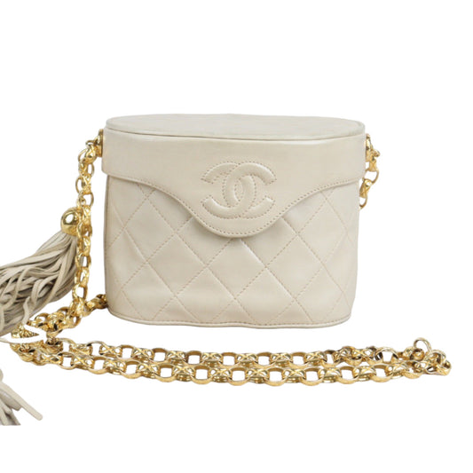 Rank AB ｜ CHANEL Vintage Matrasse 24K Gold Plating Shoulder Bag ｜23061302