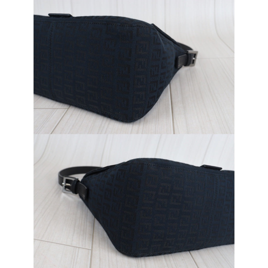 Rank A｜ FENDI Baguette Shoulder Bag Black ｜23060904