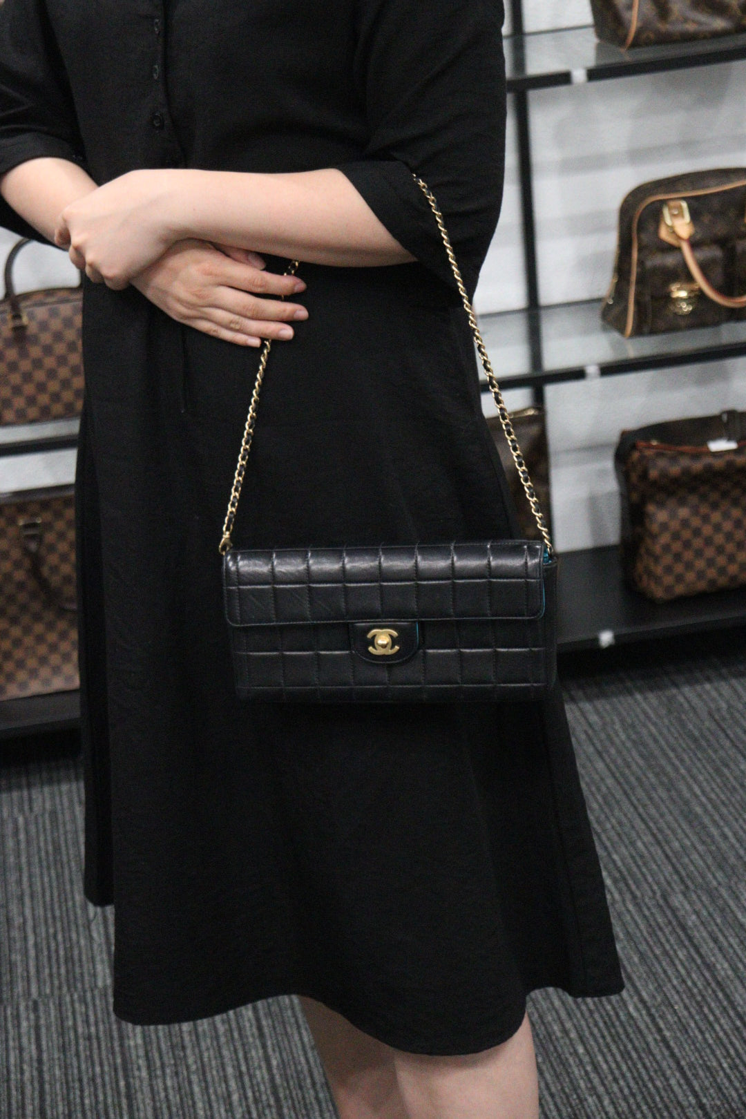 Rank A ｜ CHANEL Lambskin Shoulder Bag Made In 2009～2002 Year｜V23061716