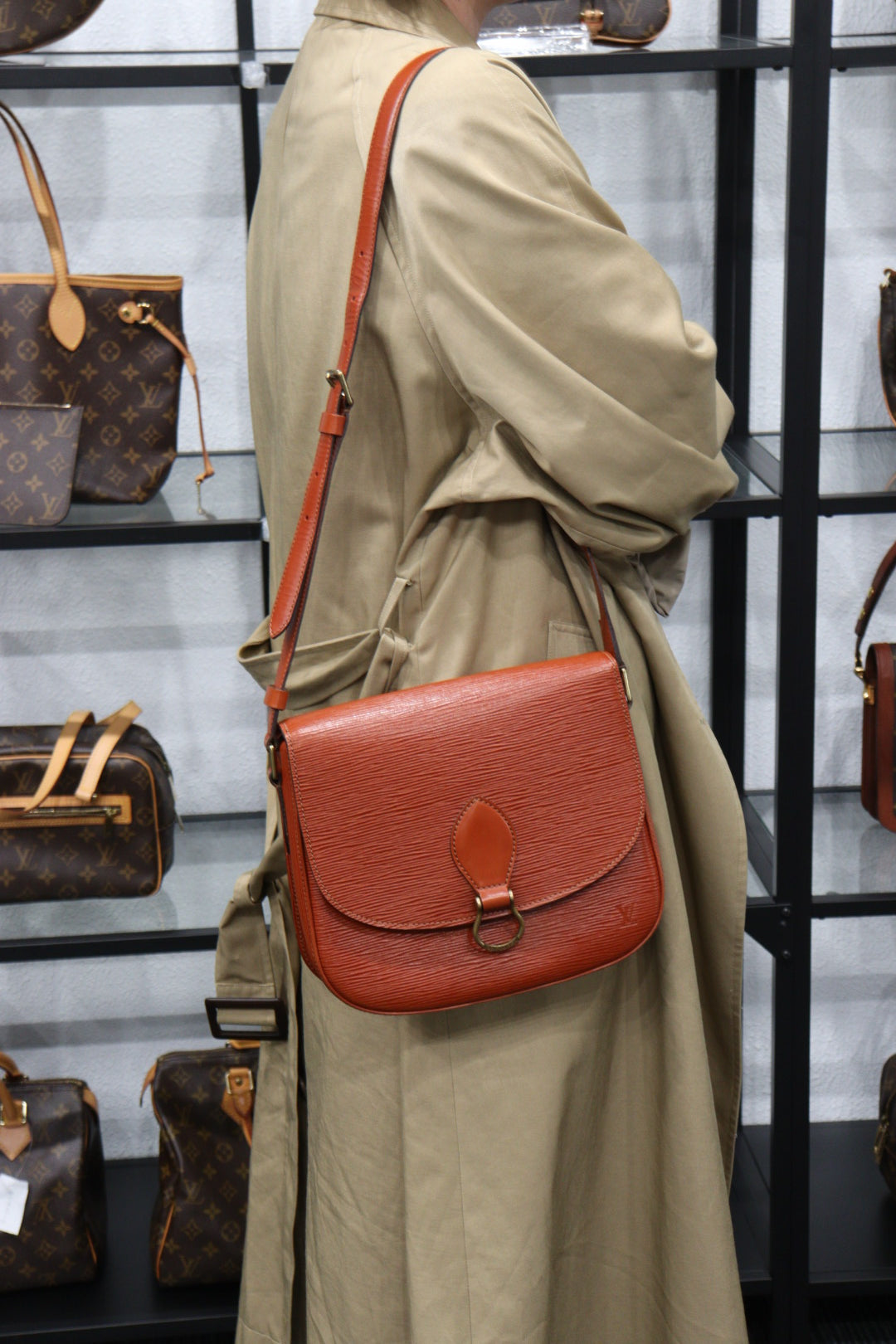 Rank A |LV Epi Saint-Cloud Shoulder Bag|23042217 – BRAND GET