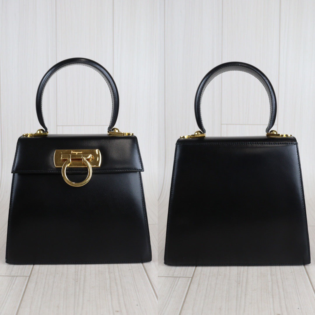 Rank A  ｜Ferragamo Gancini 2WAY Handbag  Shoulder Bag｜ V23061707