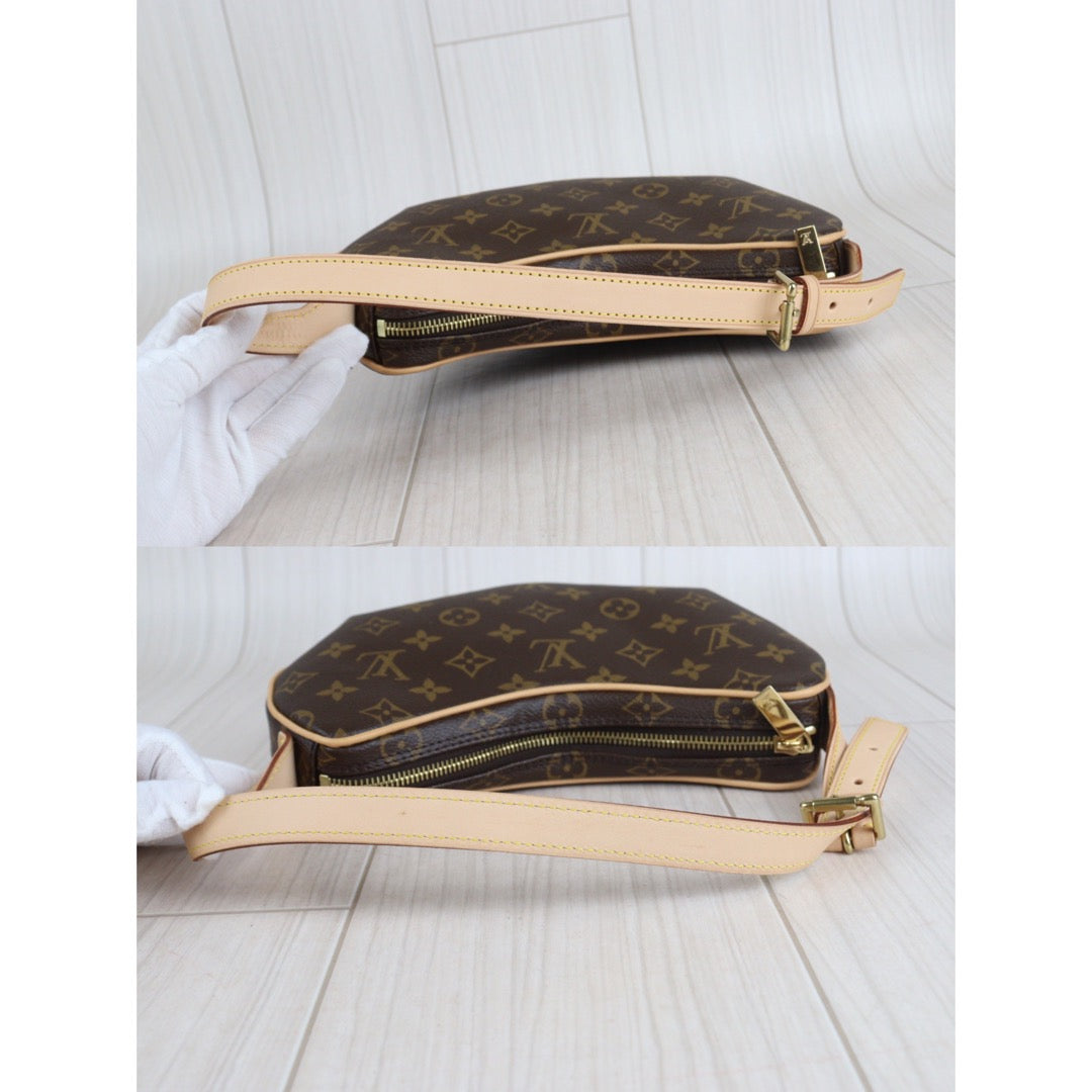 Rank A ｜LV Monogram Pochette Croissant Shoulder Bag｜23032007