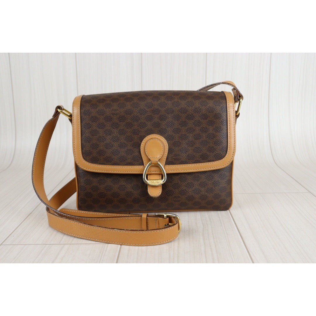 Rank AB｜ CELINE Macadam Shoulder Bag ｜V23062338