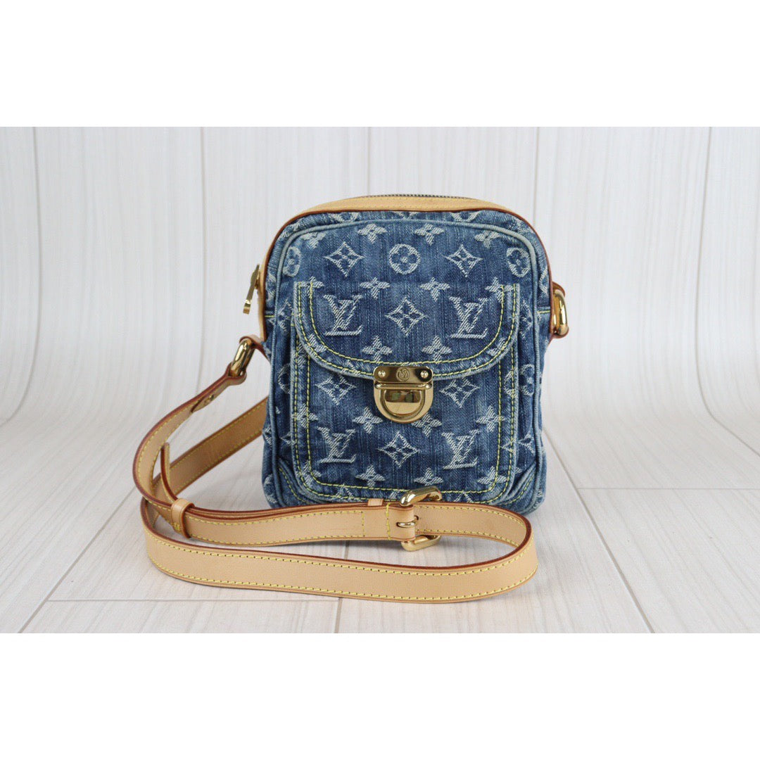 Rank A ｜ LV Denim Camera Bag  ｜230062607