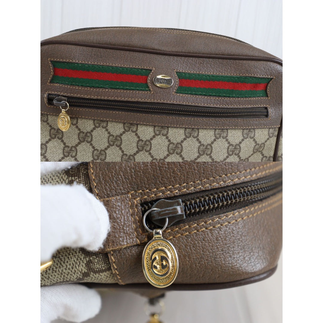 Rank AB ｜ GUCCI Vintage Camera Shoulder Bag ｜23052903