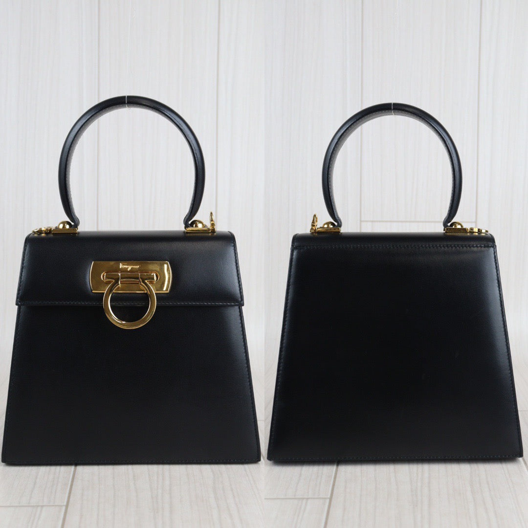 Rank A  ｜Ferragamo Gancini 2WAY Handbag  Shoulder Bag｜ 23071907