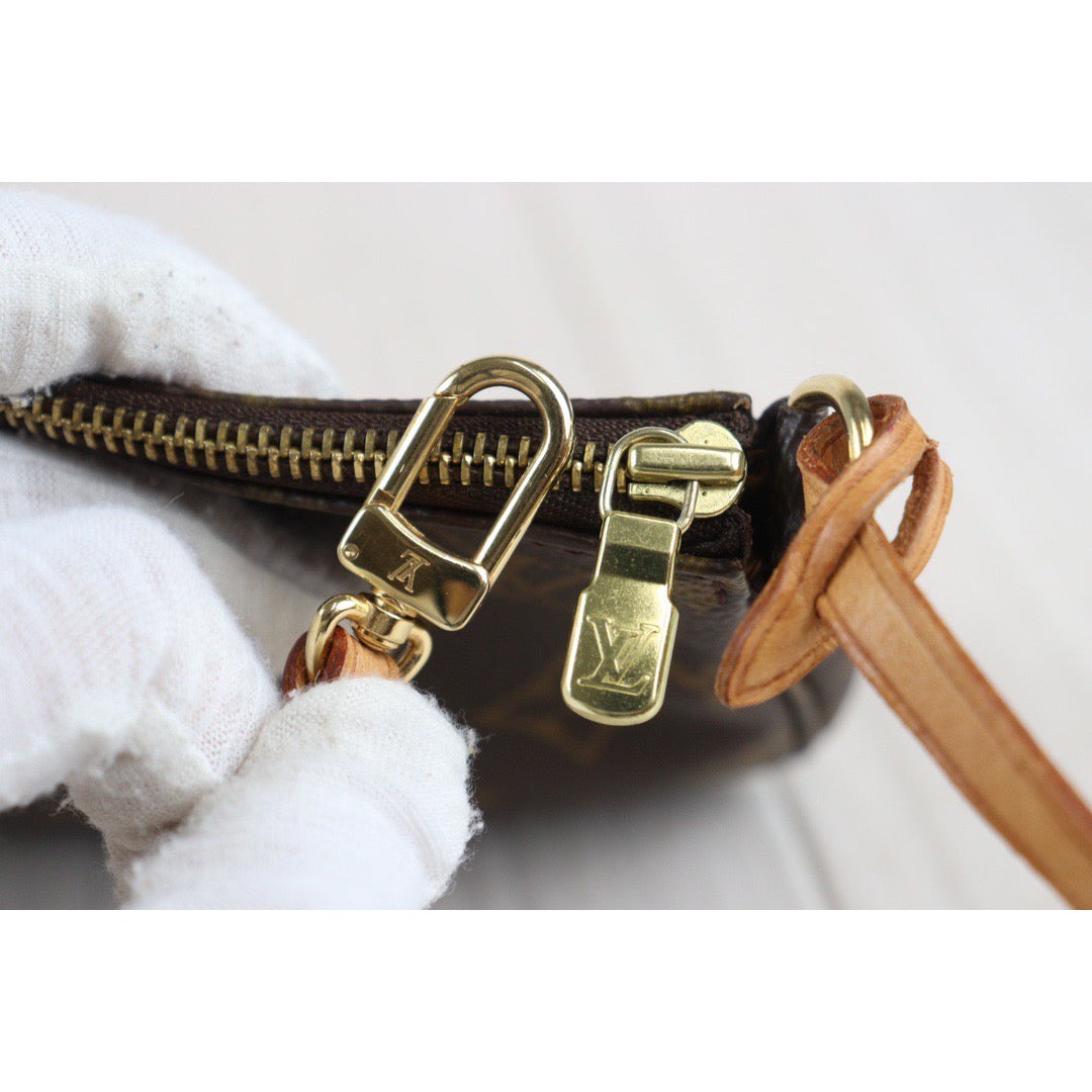 Rank AB ｜ LV Monogram Pochette Accessoires ｜V23072006