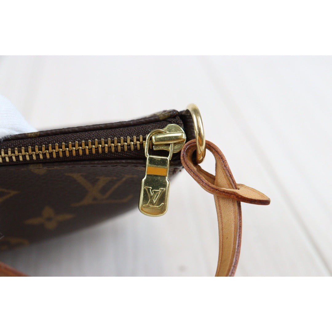 Rank AB ｜ LV Monogram Pochette Accessoires ｜23032807