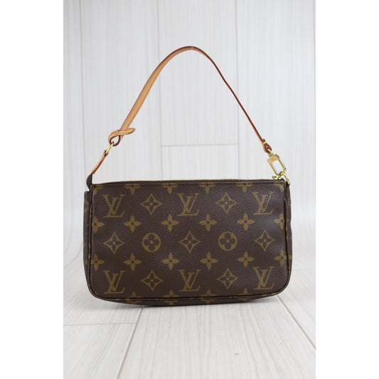 Rank A ｜ LV Monogram Pochette Accessoires ｜23042803
