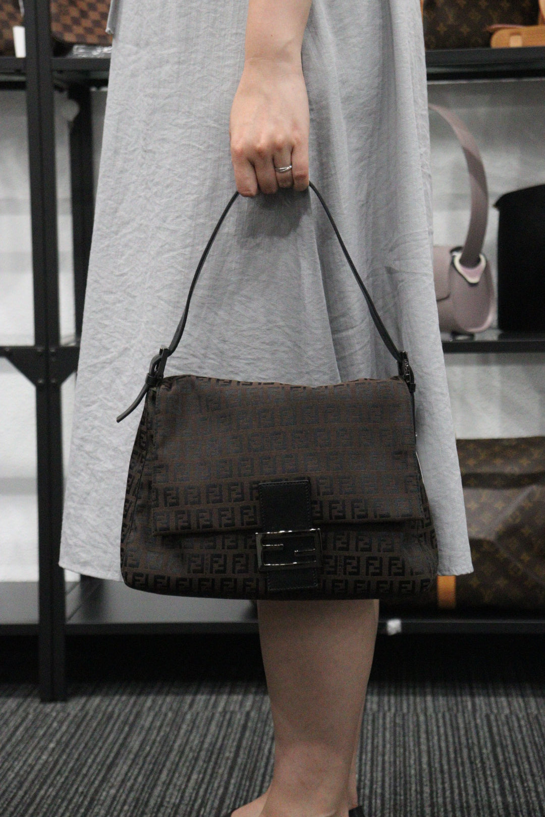 Rank A｜ FENDI Mamma Baguette Shoulder Bag ｜23070417