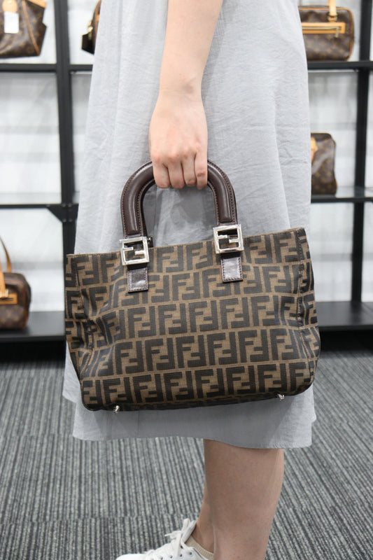 Rank A ｜ FENDI Zucca Mamma HandBag ｜23020606