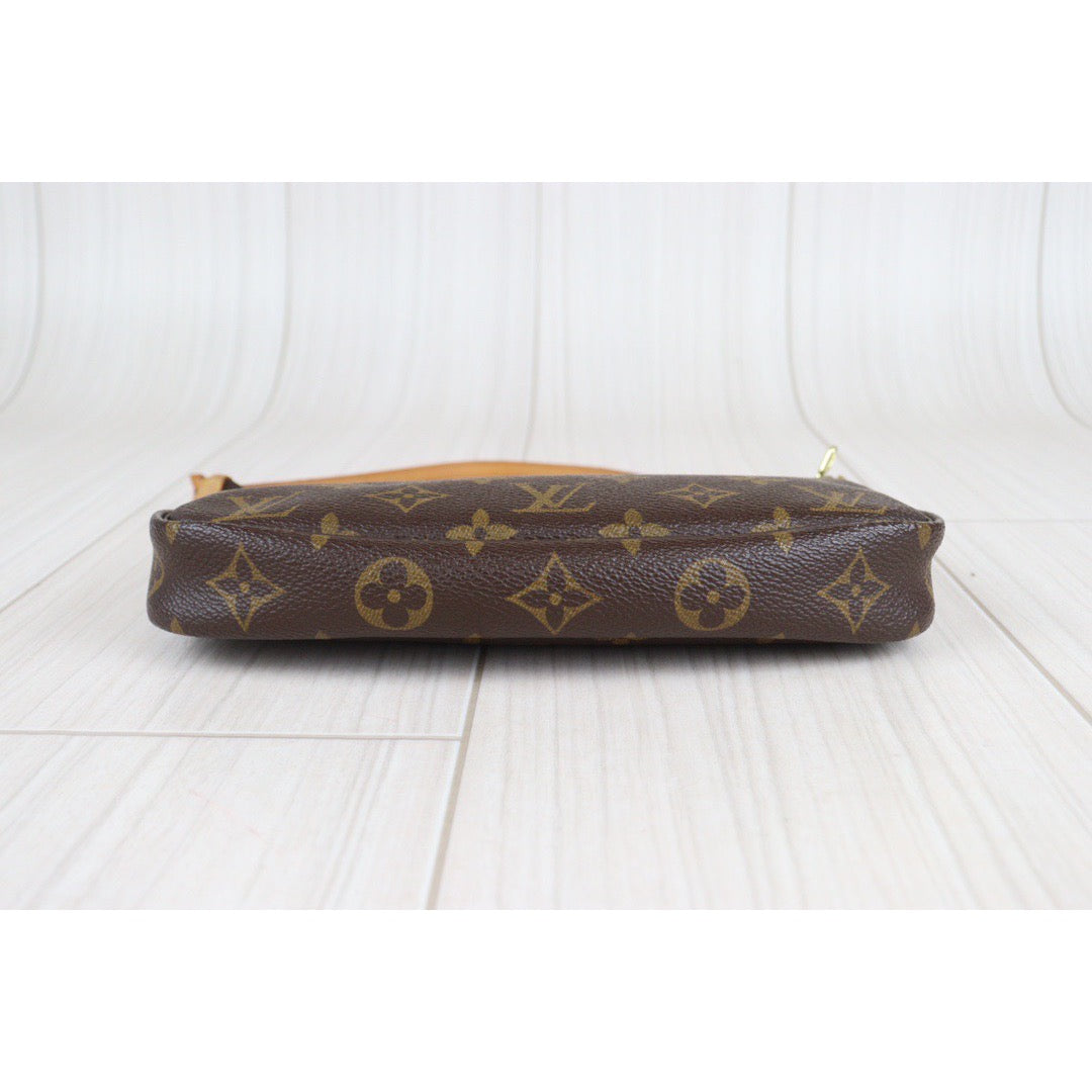 Rank A ｜ LV Monogram Pochette Accessoires ｜23051602