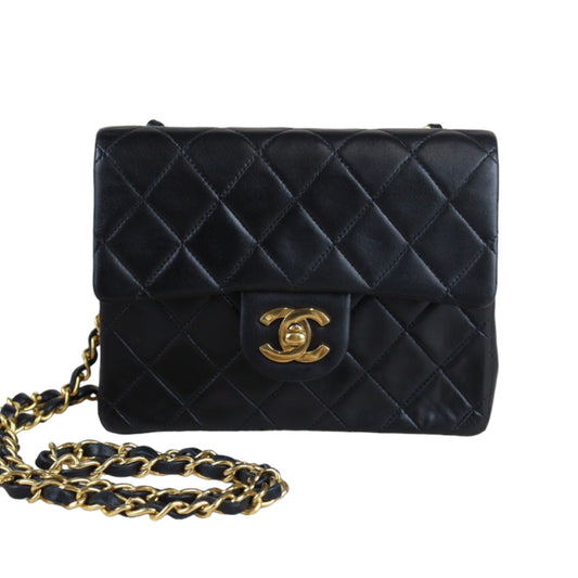 Rank AB ｜ CHANEL Black Lanbskin Square 17 Shoulder Bag Made In 1989～1991 Year｜V23071427