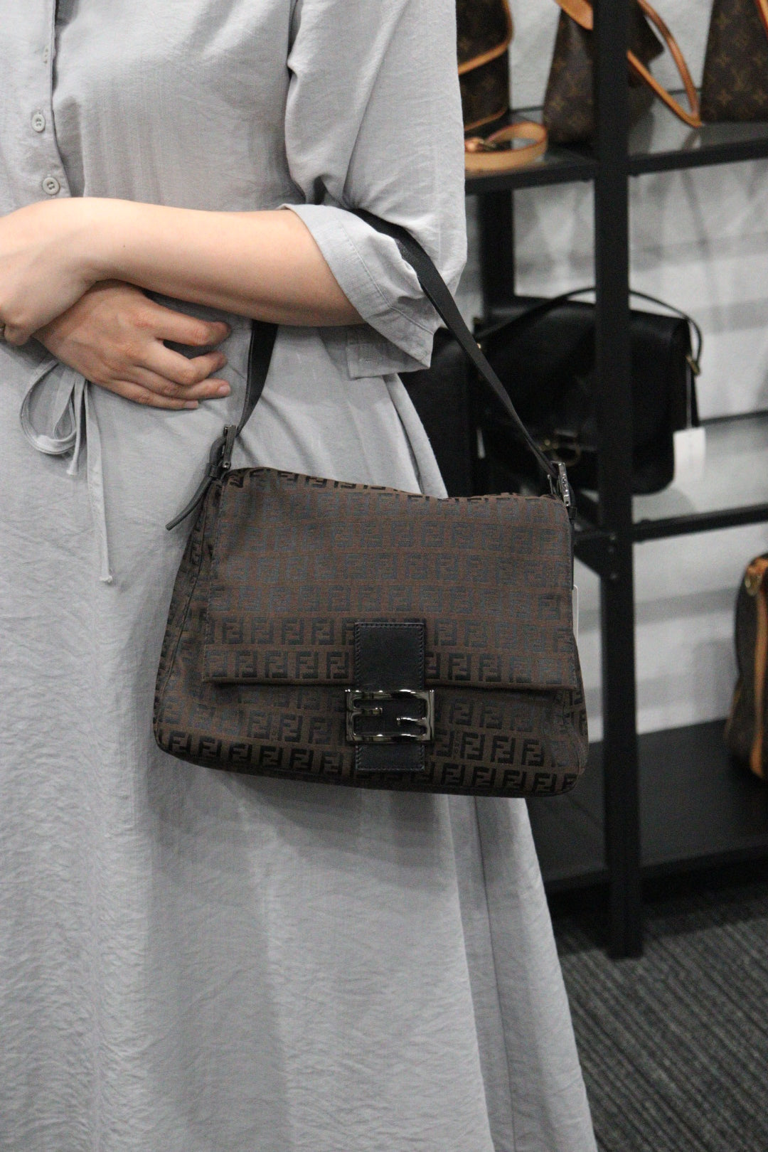 Rank A｜ FENDI Mamma Baguette Shoulder Bag ｜23070417