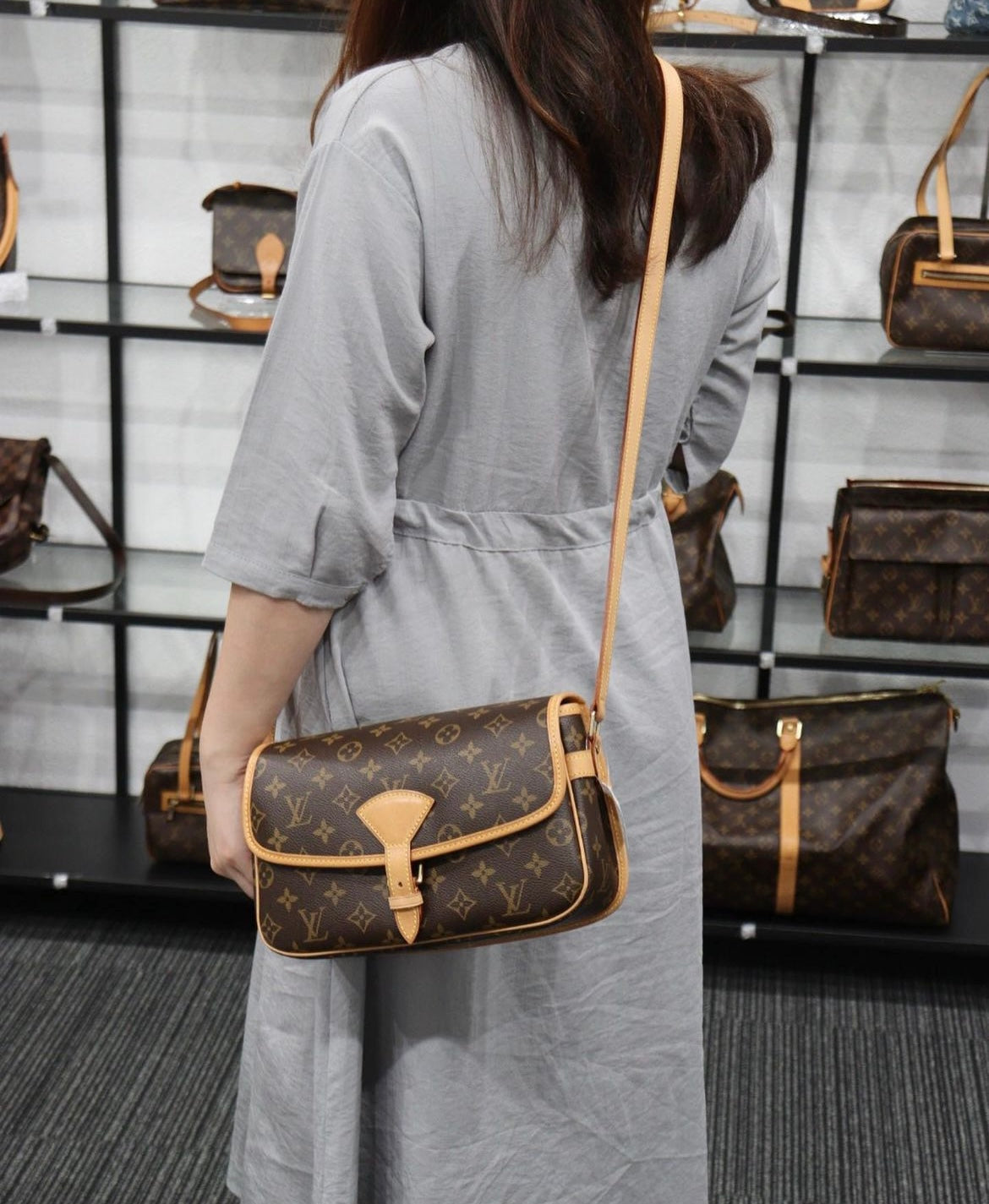 Rank A ｜LV Monogram Sologne ShoulderBag｜23060803