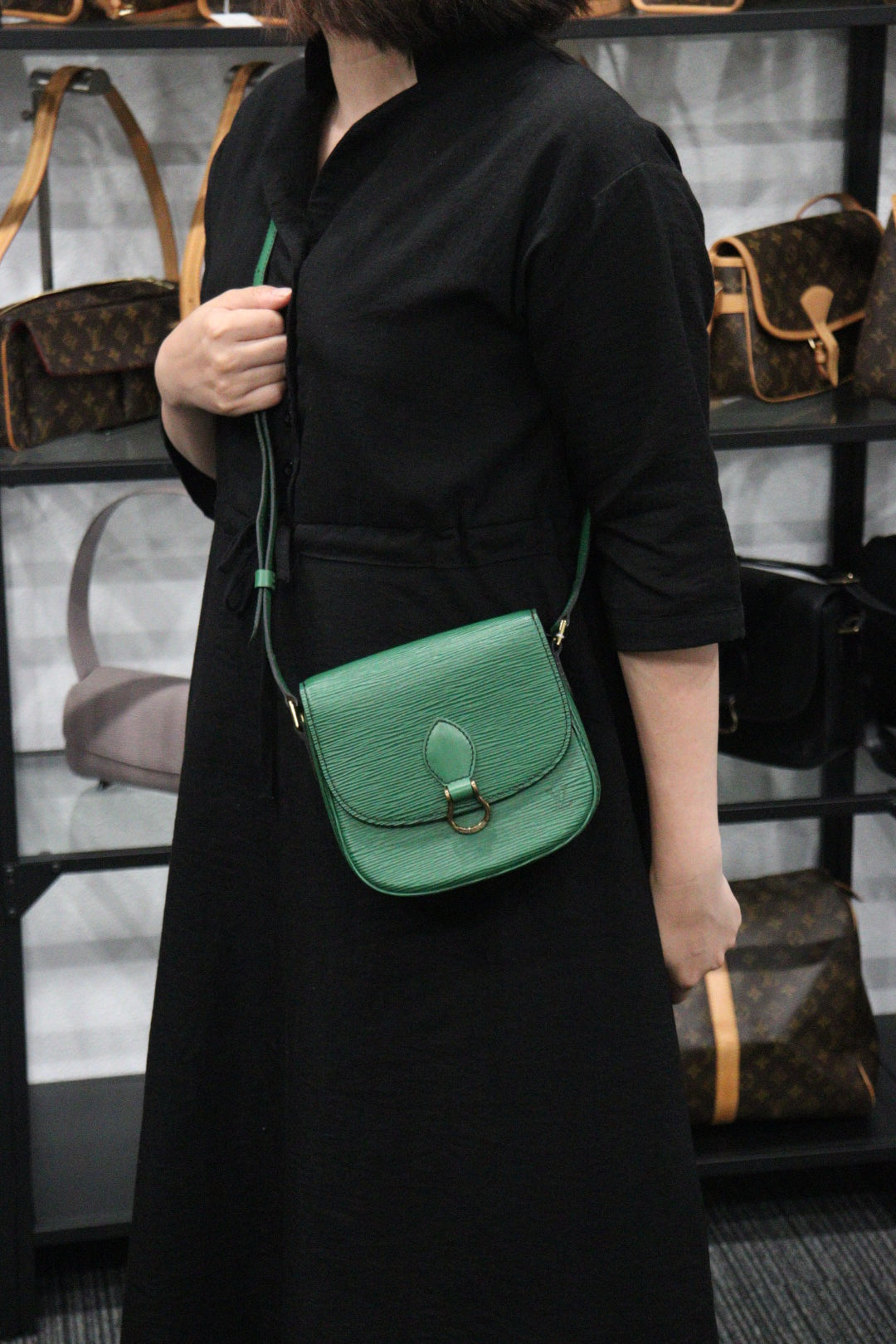 Rank A ｜ LV Epi Saint Cloud PM Shoulder Bag ｜23070407