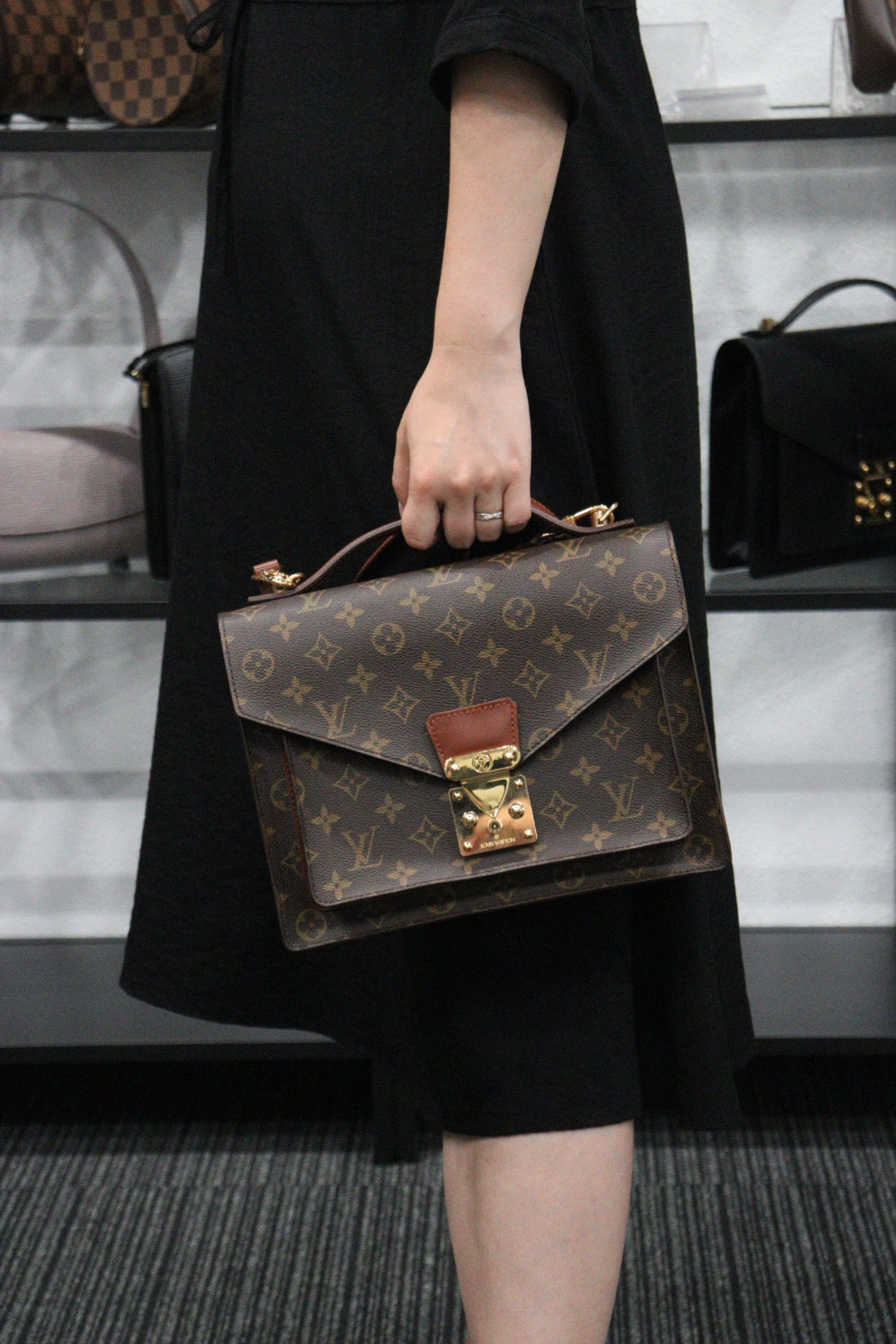 Rank A ｜ LV Monogram Monceau28 Shoulder Bag ｜23062946