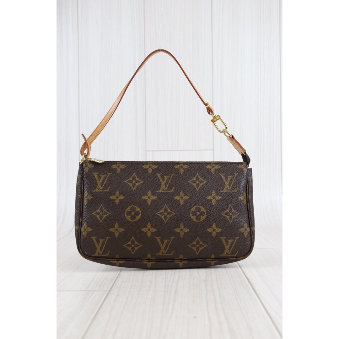 Rank AB ｜ LV Monogram Pochette Accessoires ｜23032807