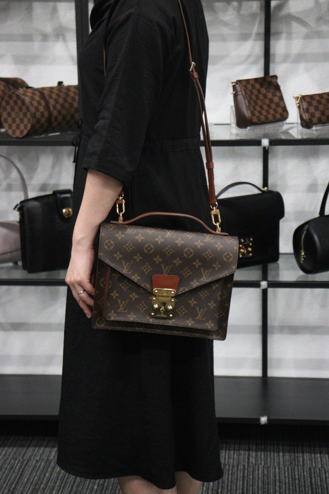 Rank A ｜ LV Monogram Monceau28 Shoulder Bag ｜23062935