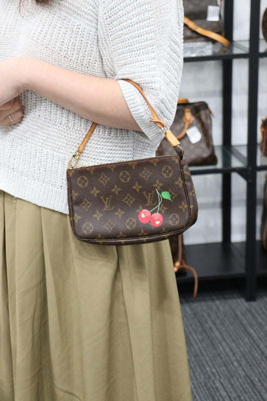 Rank AB  ｜ LV Monogram Cherry Pochette Accessoires ｜23051504