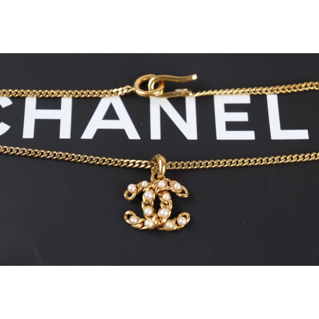 Rank A ｜ CHANEL Coco Pearl 18k Gold Plated Necklace｜23071909