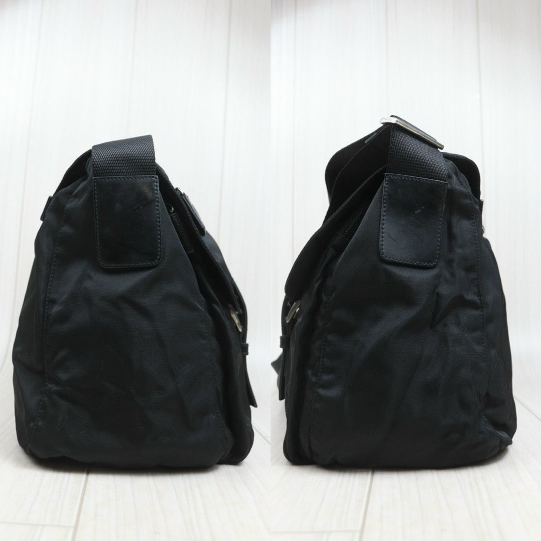Include Entrupy Certificate of Authenticity｜Good ( Rank AB) ｜Prada  Vela Nylon Buckle Messenger Black Shoulder Bag｜26102607