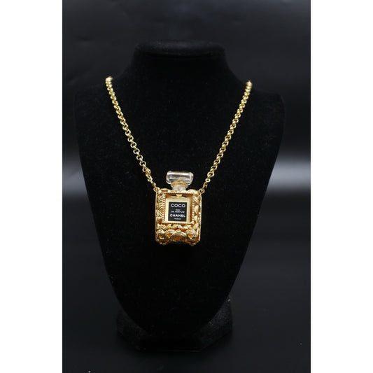 Include Authentic Detective Certificate of Authenticity｜Very Good ( Rank A) ｜ CHANEL Vintage Coco Perfume Bottle Case Necklace｜26102602