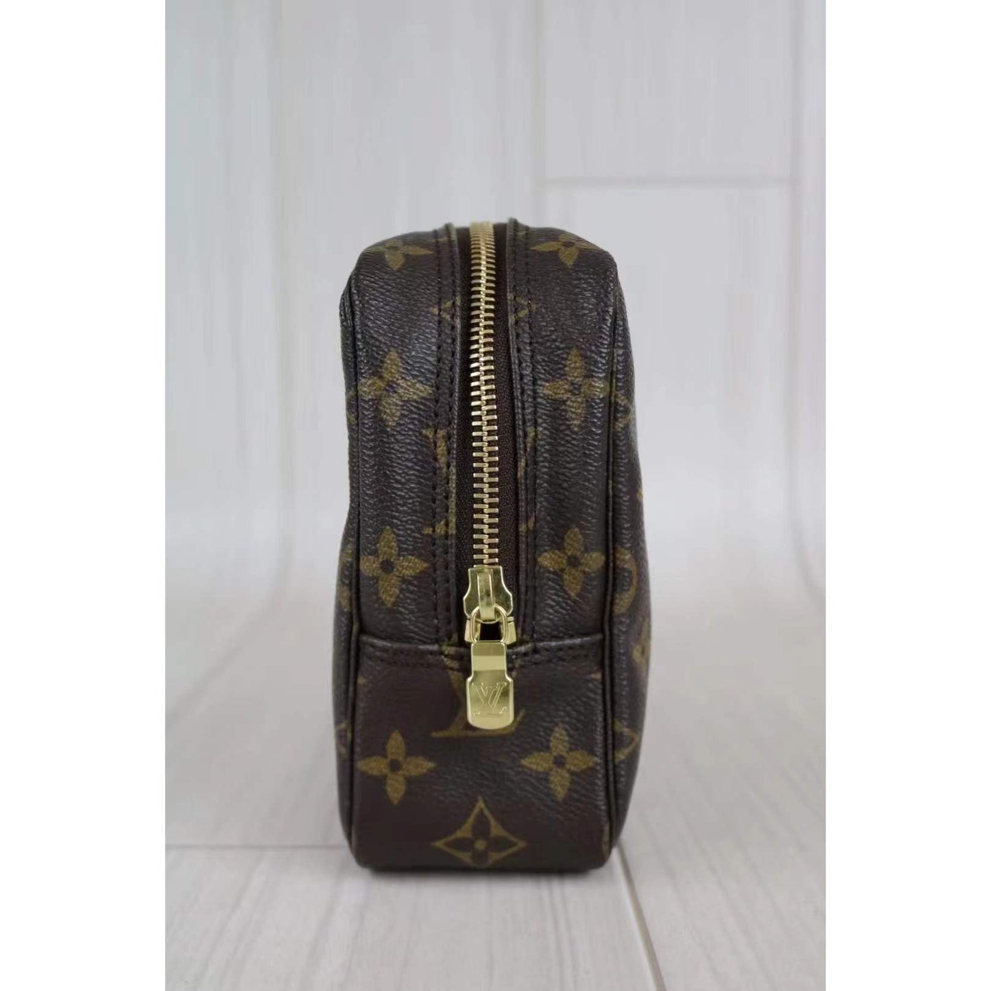 Rank A   ｜ LV Truth Toilet 23 Monogram Makeup Pouch｜012614