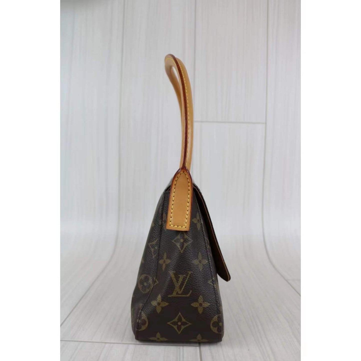 Rank A   ｜ LV Monogram Mini looping Shoulder Bag ｜012401