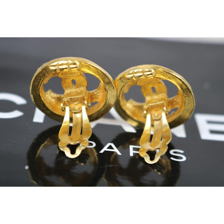 Rank A ｜CHANEL Vintage Earrings ｜082804