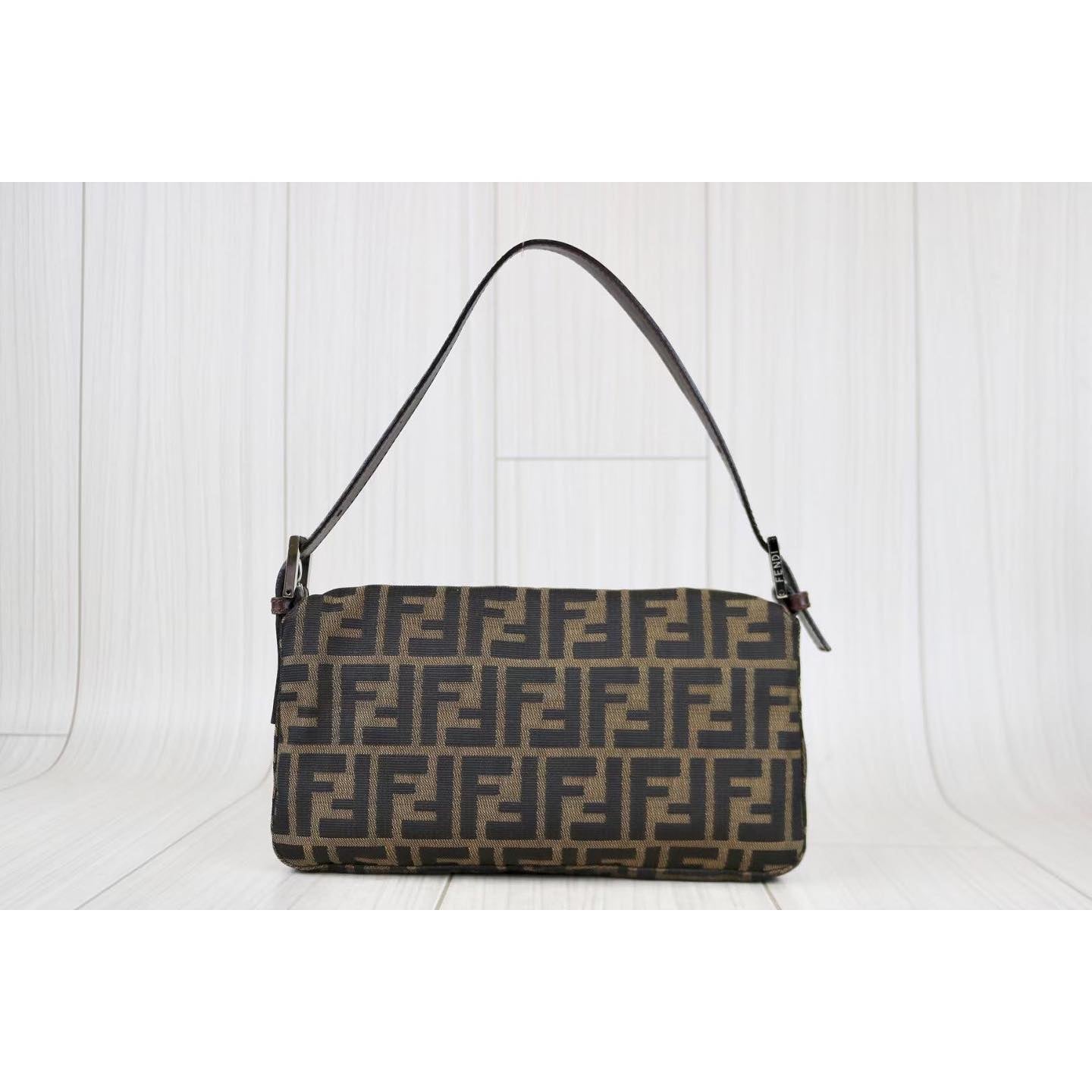 Rank A ｜ FENDI Zucca Mamma Baguette Shoulder Bag ｜121908