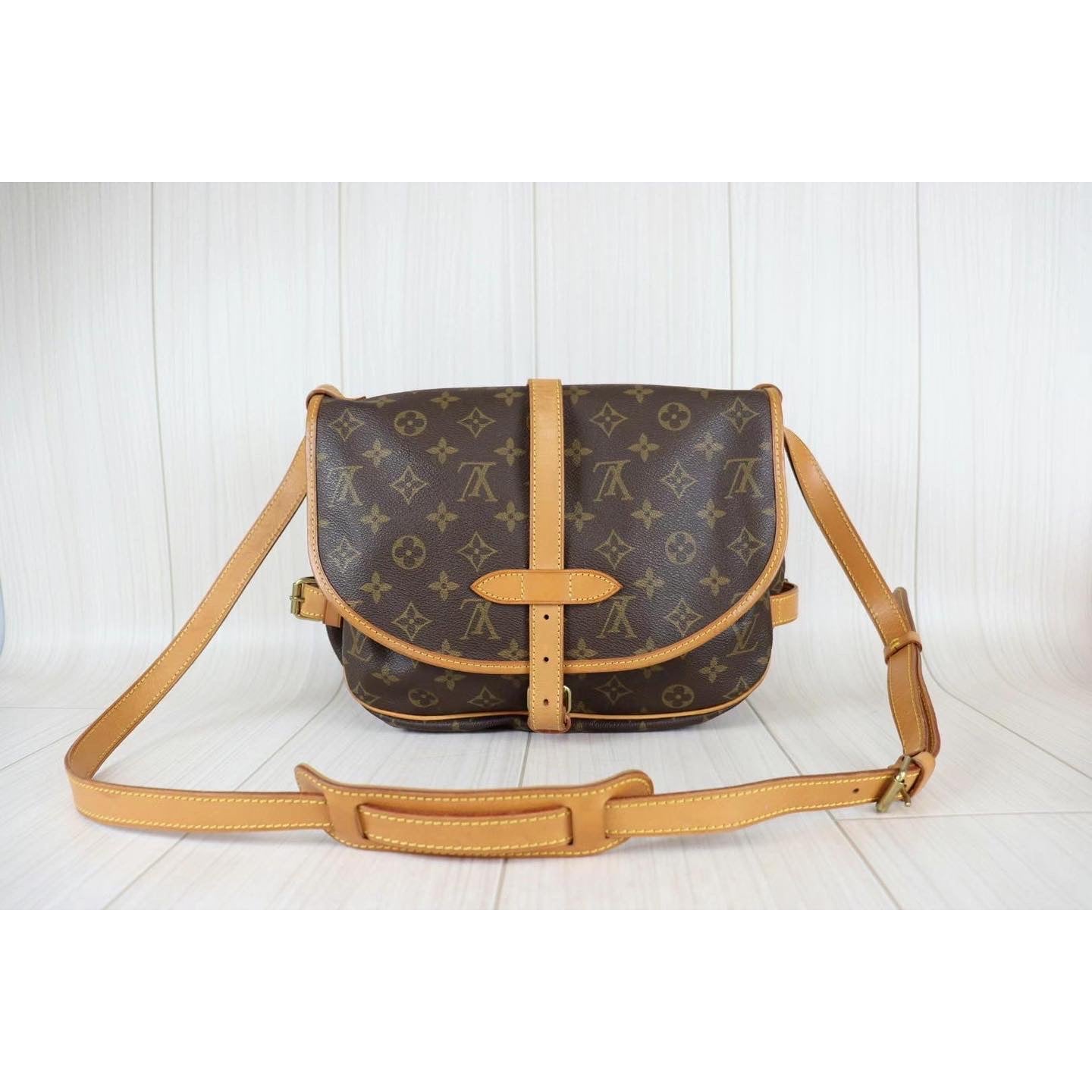 Rank AB｜ LV Monogram Saumur 30 Shoulder Bag｜091307