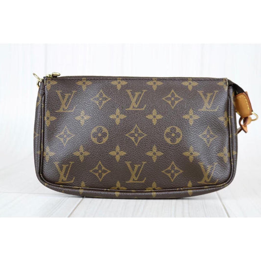 Rank AB ｜  LV Monogram Pochette Accessoires ｜082815