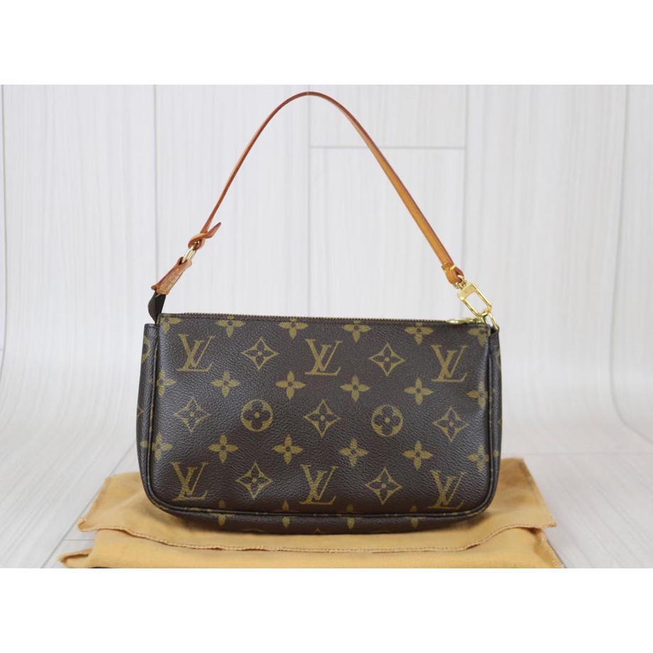 Rank AB ｜  LV Monogram Pochette Accessoires ｜090916