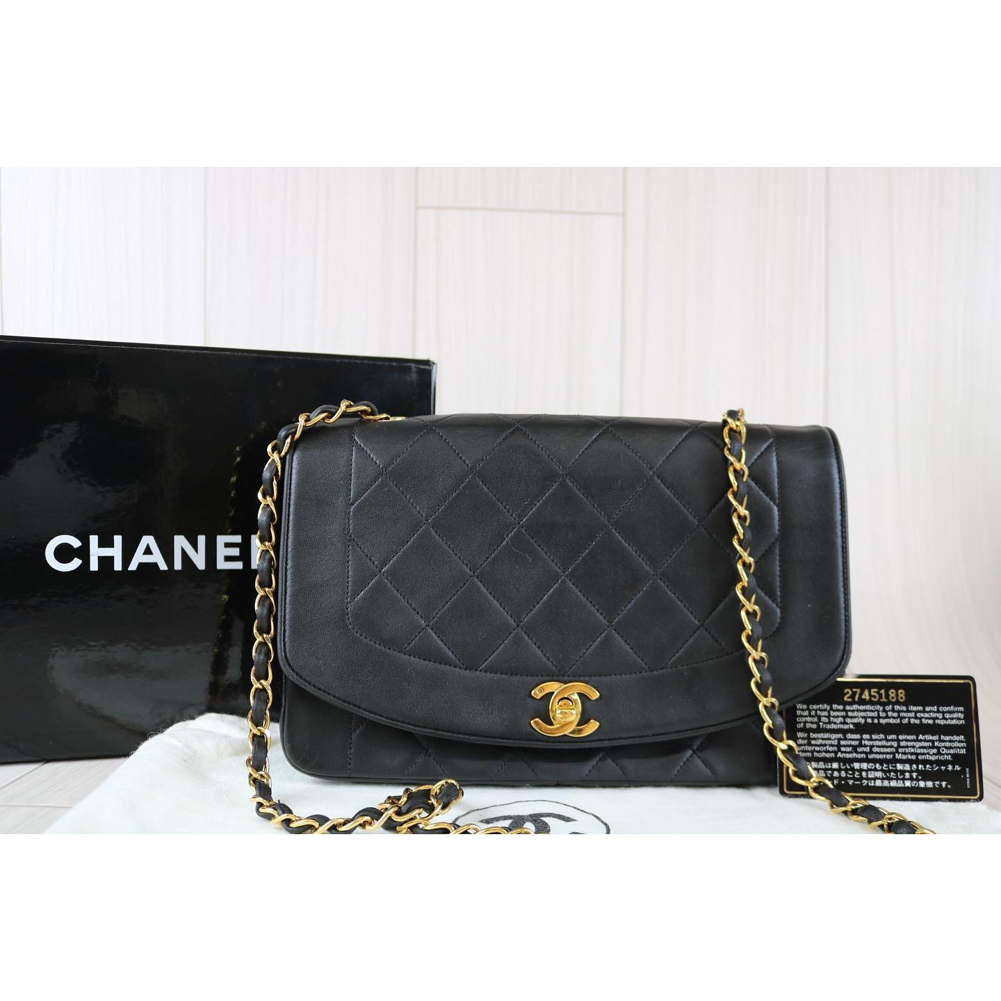 Rank AB ｜    CHANEL Matrasse Diana Lamb Skin Double Flap Double Chain Bag  ｜071602