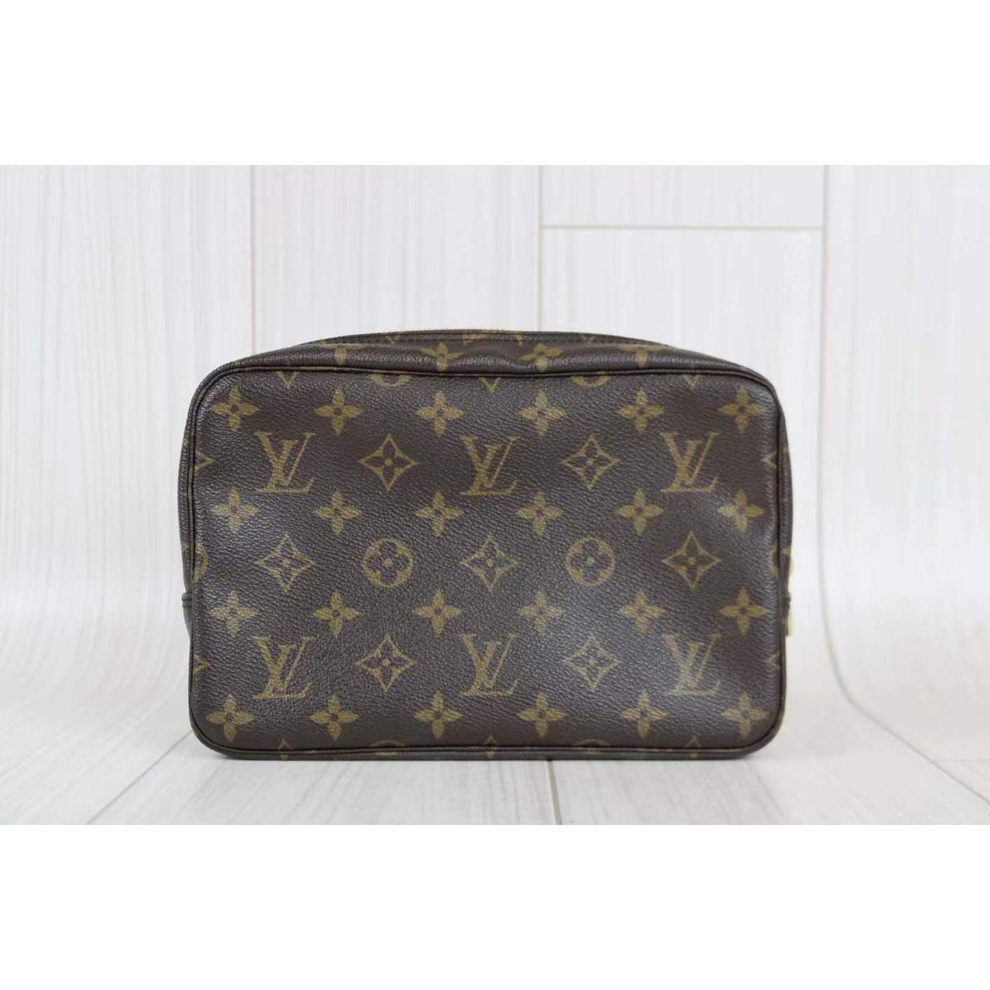 Rank A   ｜ LV Truth Toilet 23 Monogram Makeup Pouch｜012614