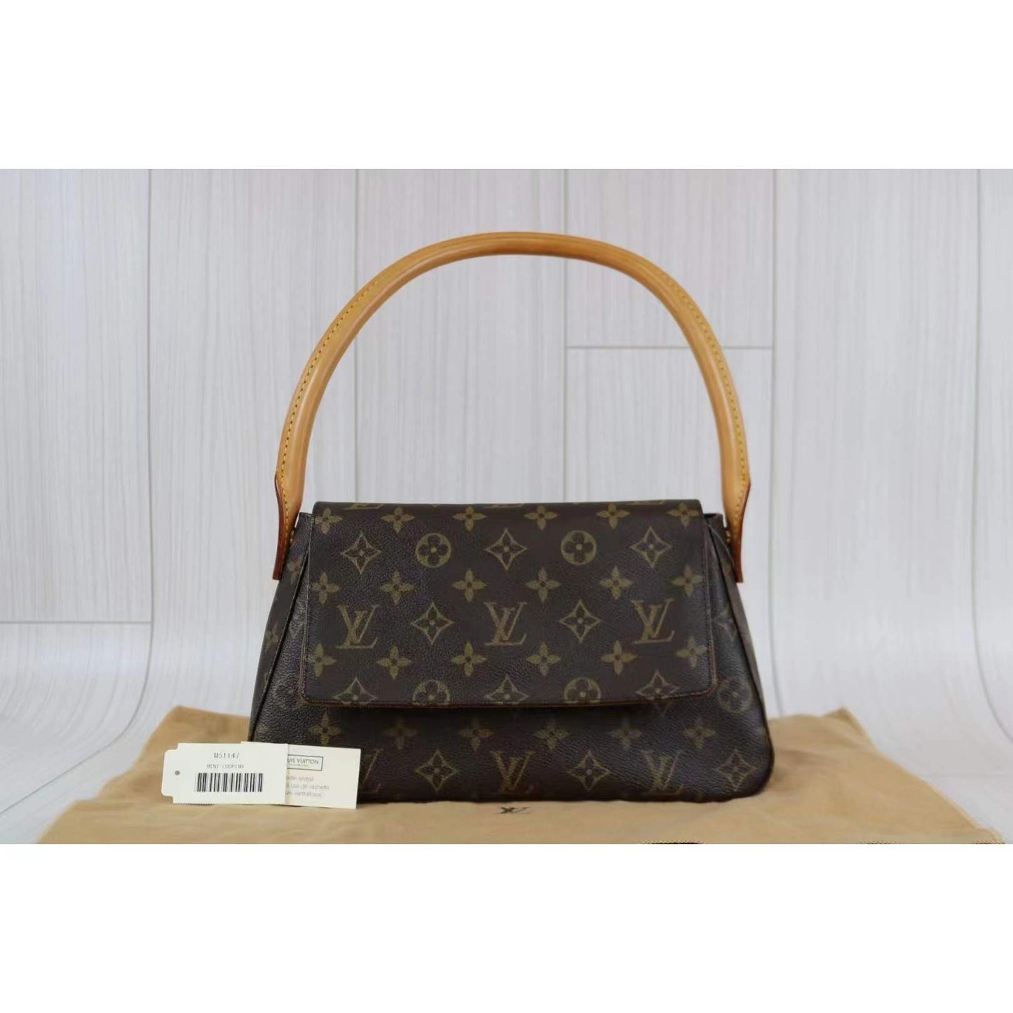 Rank A   ｜ LV Monogram Mini looping Shoulder Bag ｜012401