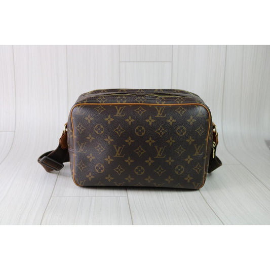 Rank SA ｜    LV Monogram Sologne Shoulder Bag    ｜080101