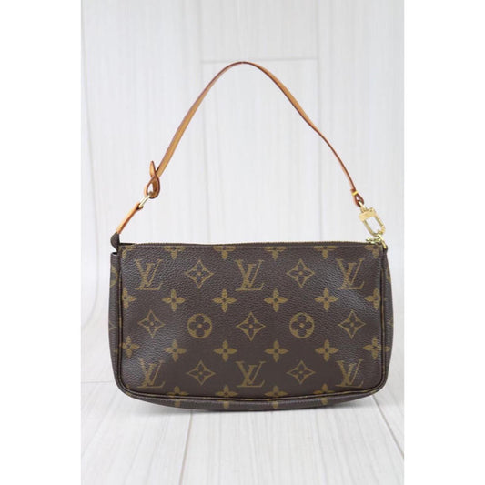 Rank A ｜   LV Monogram Pochette Accessoires ｜090305