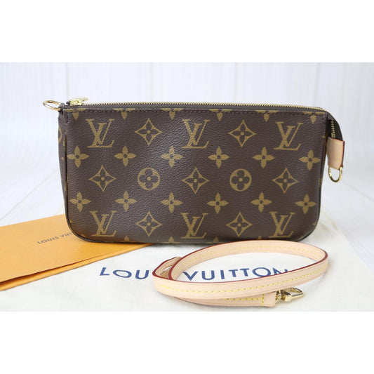 Rank SA ｜     LV Monogram Pochette Accessoires    ｜082302