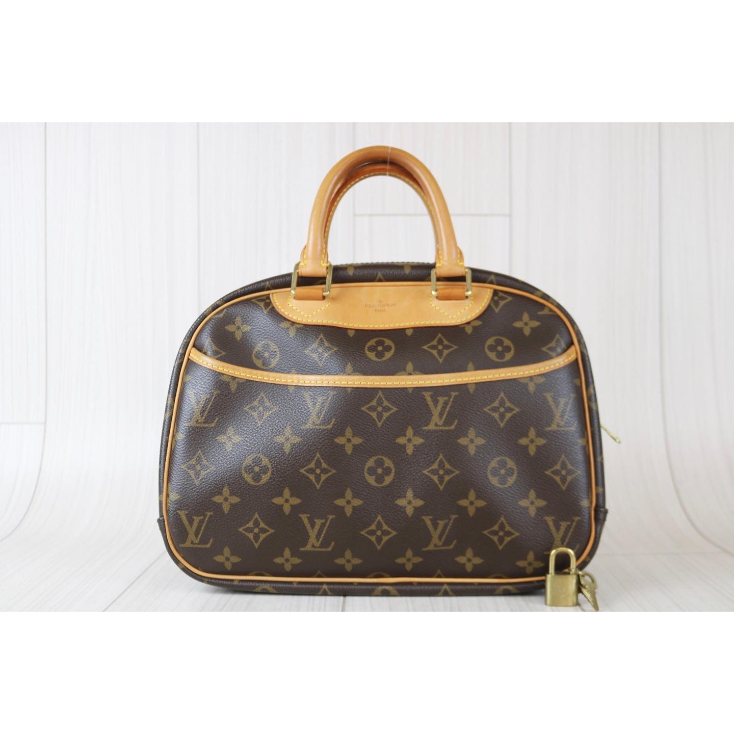 Rank A ｜ LV Monogram Handbag ｜ 080602