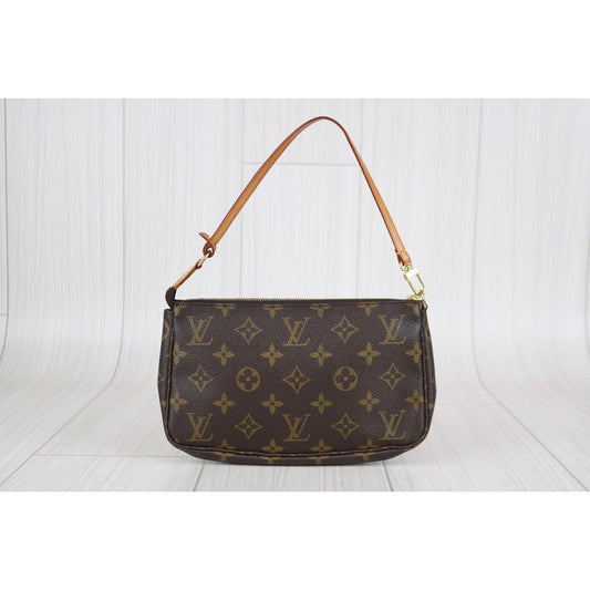 Rank A ｜     LV Monogram Pochette Accessoires    ｜091310