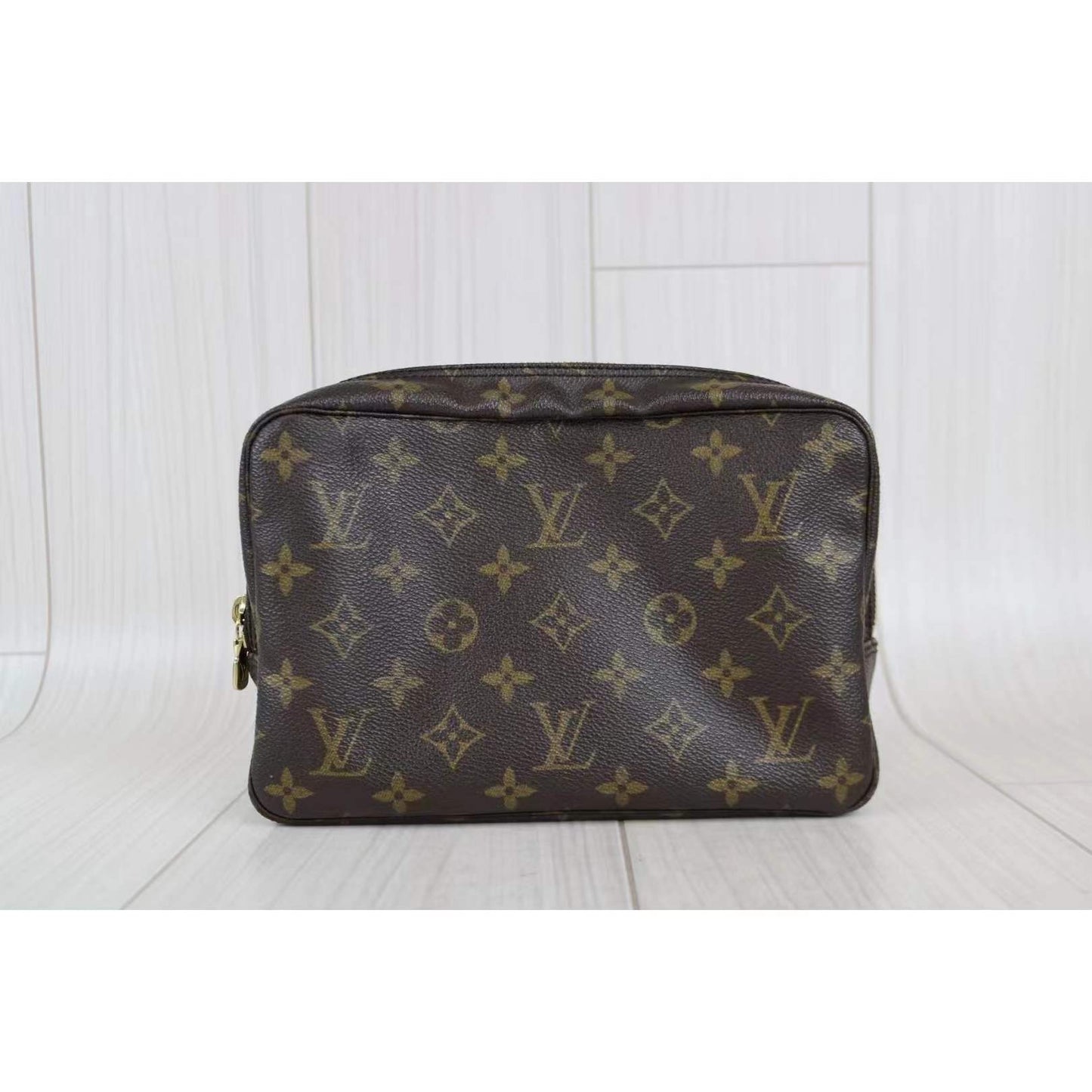 Rank A   ｜ LV Truth Toilet 23 Monogram Makeup Pouch｜012614