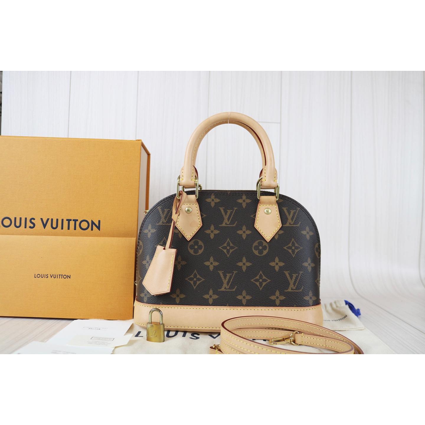 Rank SA ｜ LV Monogram Alma bb Shoulder Bag ｜080109