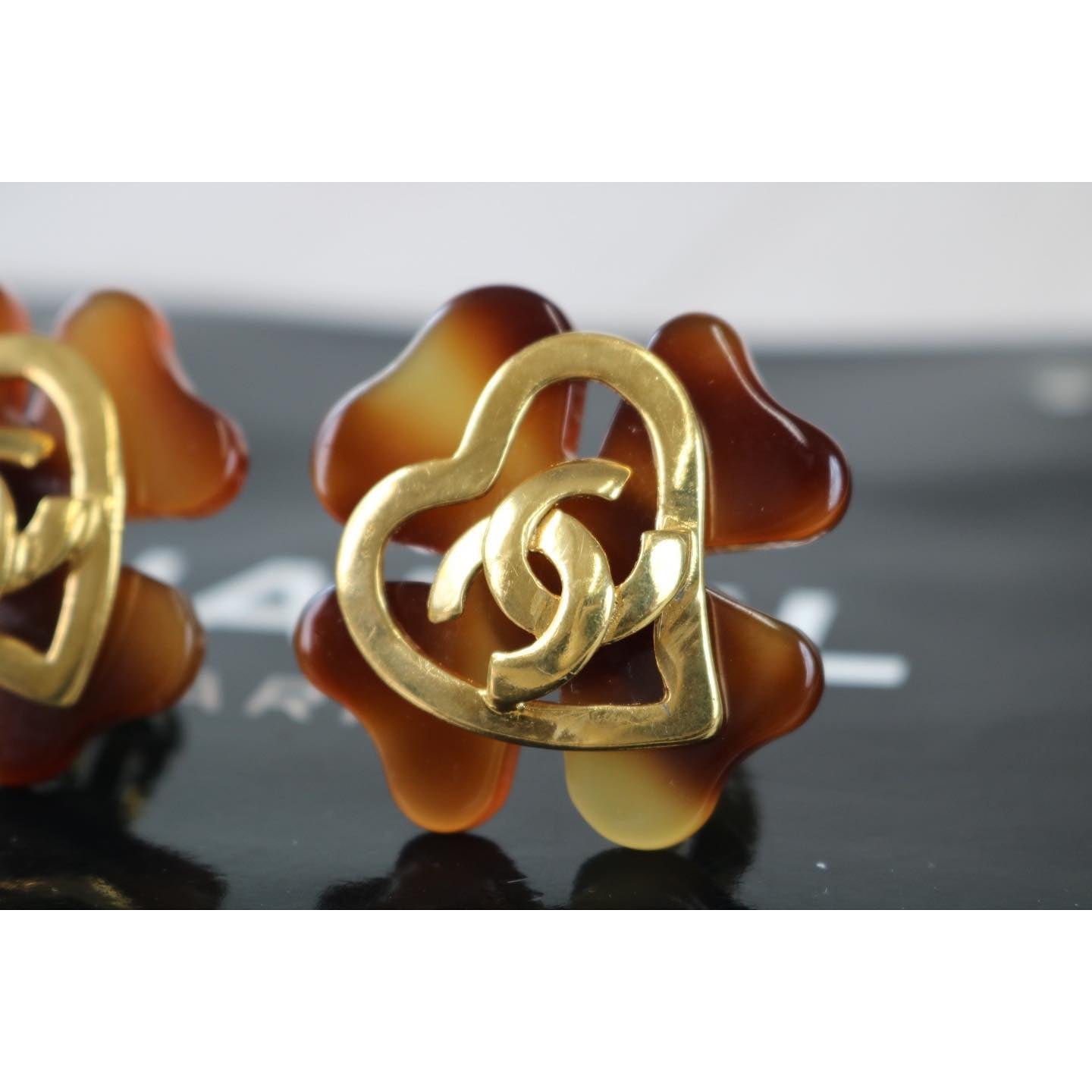 Rank A ｜  CHANEL Clover Cocomark Heart Earrings Tortoise Brown Gold 95P Vintage   ｜122106